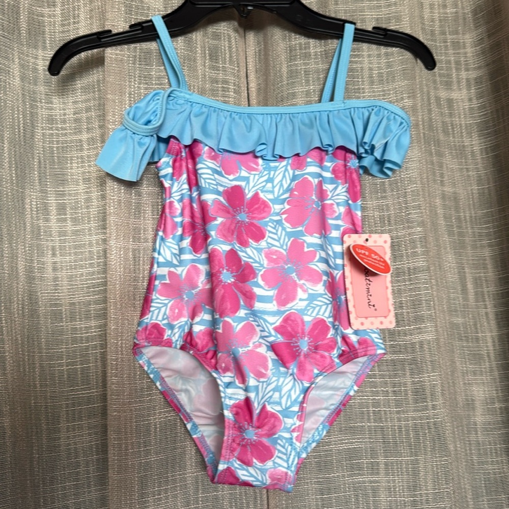 New Floatimini toddler size 4 floral printed swimsuit. Soft UPF 50+ excellent UV